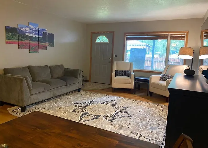 Mendenhall Valley Home